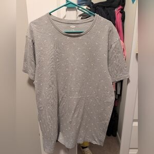 Old Navy Heather Gray V Neck Tee With Anchors